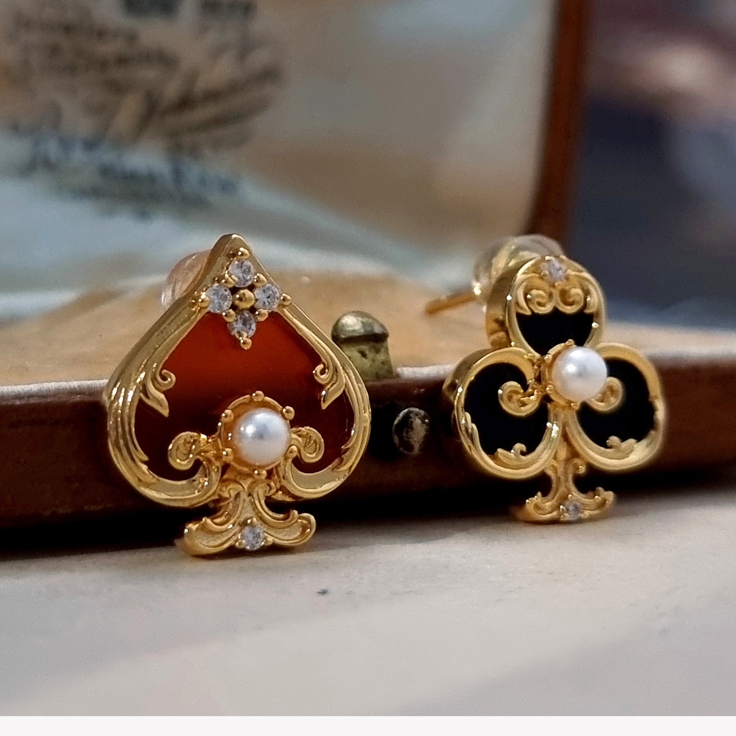 Alice in Wonderland Earring